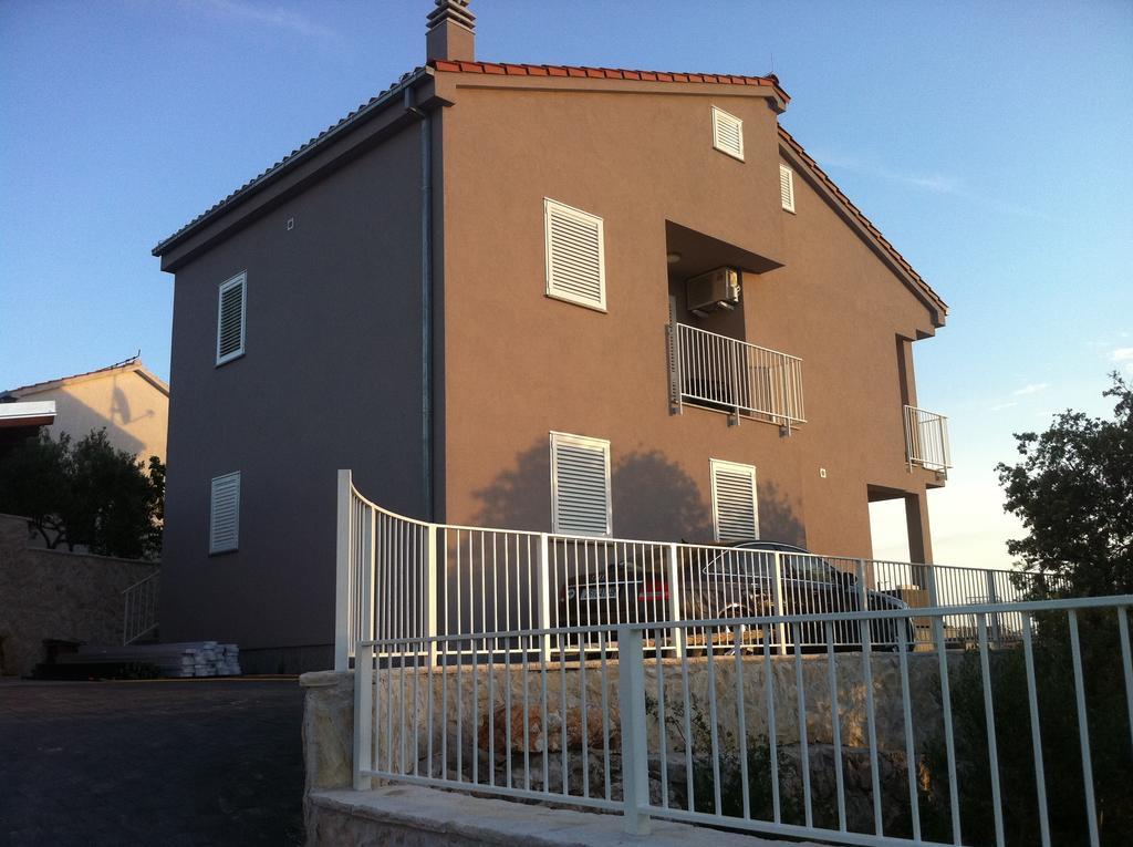 Apartmani Gavran Sevid Esterno foto